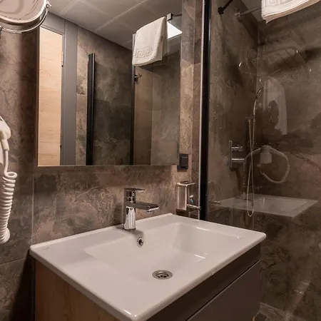 Hotel Irenic