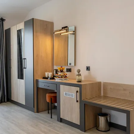 Irenic Hotel