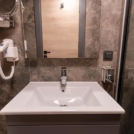 Irenic Отель 4*