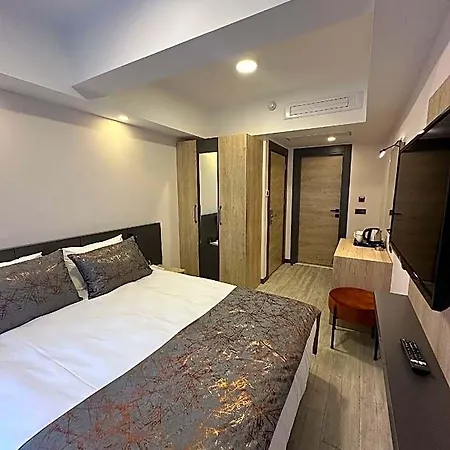 Irenic Hotel