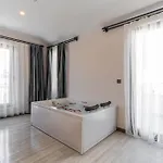 Отель Irenic